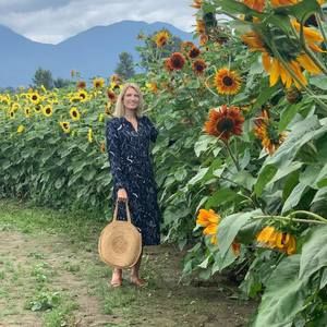 Meet your Posher, Reyna